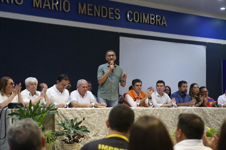 Ministro Waldez Góes vai a Santarém, no Pará, coordenar apoio à população atingida pela estiagem